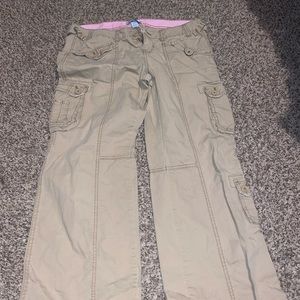 Aeropostale capris. Size 9/10R. never worn